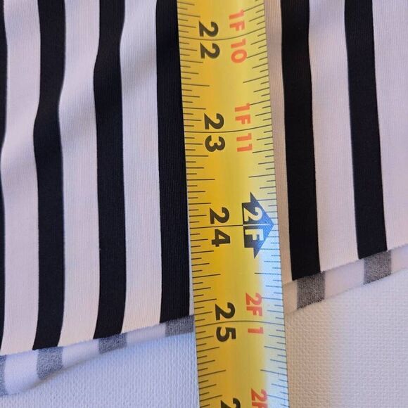Belyn Key Womens Black White Stripe Short Sleeve Wrinkle Resistant Blouse Medium - Picture 9 of 11
